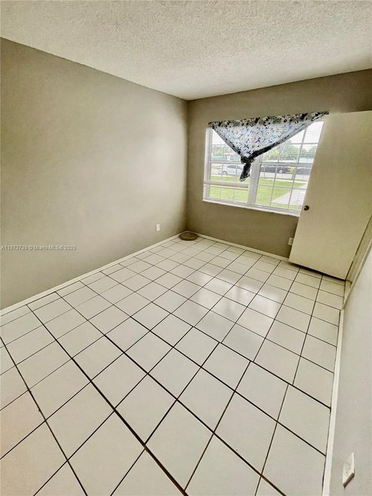 For Sale: $479,900 (3 beds, 2 baths, 1148 Square Feet)