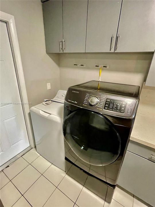 For Sale: $479,900 (3 beds, 2 baths, 1148 Square Feet)