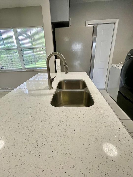 For Sale: $479,900 (3 beds, 2 baths, 1148 Square Feet)