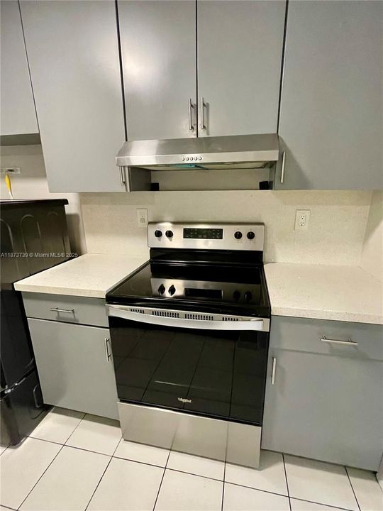 For Sale: $479,900 (3 beds, 2 baths, 1148 Square Feet)