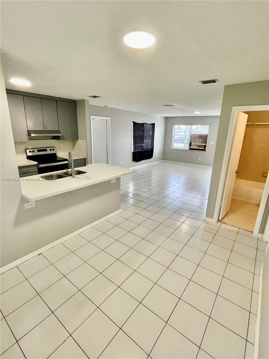 For Sale: $479,900 (3 beds, 2 baths, 1148 Square Feet)