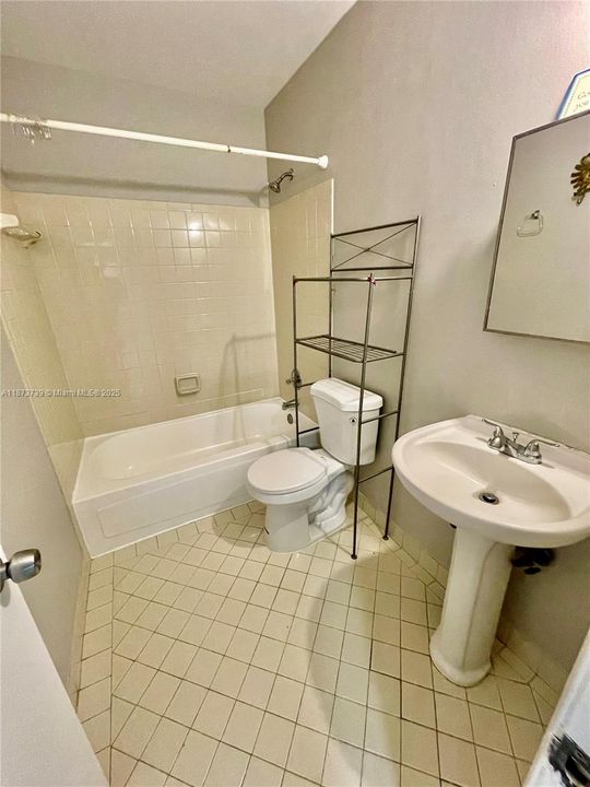 For Sale: $479,900 (3 beds, 2 baths, 1148 Square Feet)