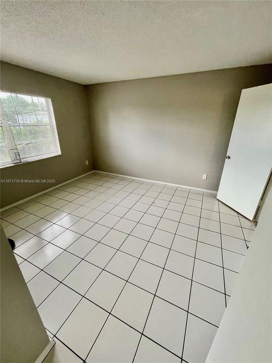 For Sale: $479,900 (3 beds, 2 baths, 1148 Square Feet)