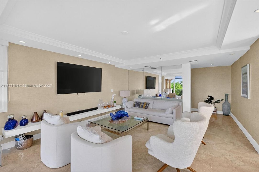 待售: $2,300,000 (2 贝兹, 2 浴室, 1429 平方英尺)