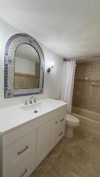 待售: $300,000 (2 贝兹, 2 浴室, 918 平方英尺)