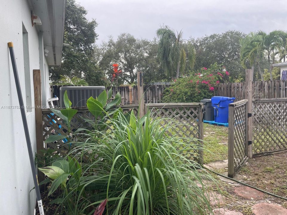 Recientemente alquilado: $2,600 (2 camas, 2 baños, 1183 Pies cuadrados)