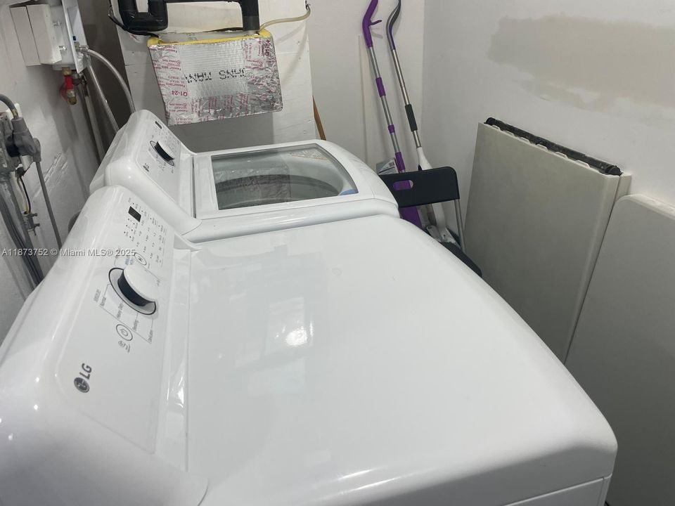 Recientemente alquilado: $2,600 (2 camas, 2 baños, 1183 Pies cuadrados)