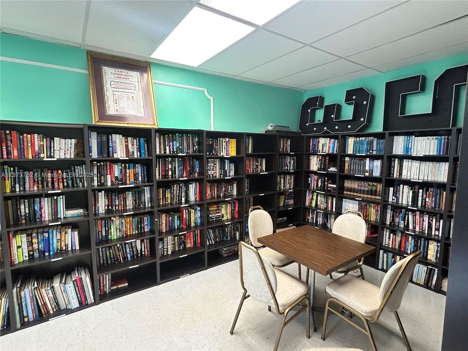 Active With Contract: $145,000 (2 beds, 2 baths, 1185 Square Feet)