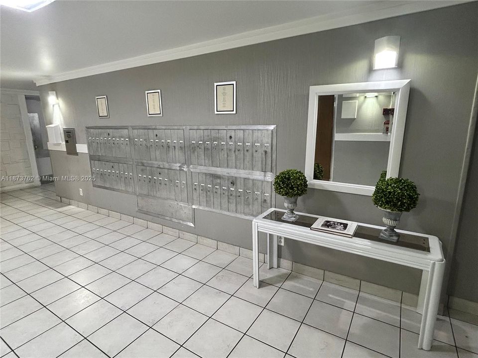 Active With Contract: $145,000 (2 beds, 2 baths, 1185 Square Feet)