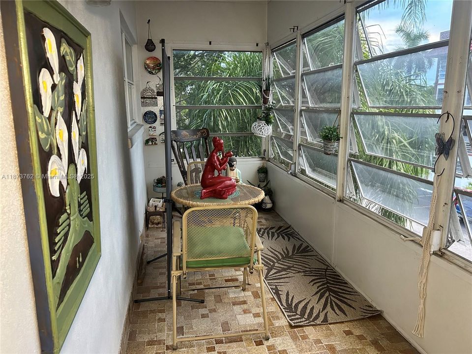 Active With Contract: $145,000 (2 beds, 2 baths, 1185 Square Feet)