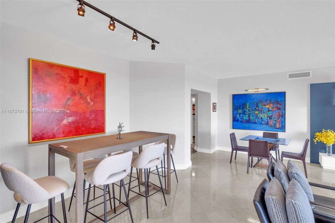 Active With Contract: $8,500 (3 beds, 3 baths, 2970 Square Feet)