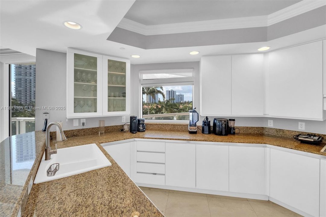 Active With Contract: $8,500 (3 beds, 3 baths, 2970 Square Feet)