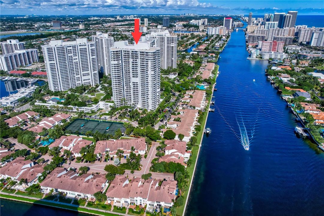 Active With Contract: $8,500 (3 beds, 3 baths, 2970 Square Feet)