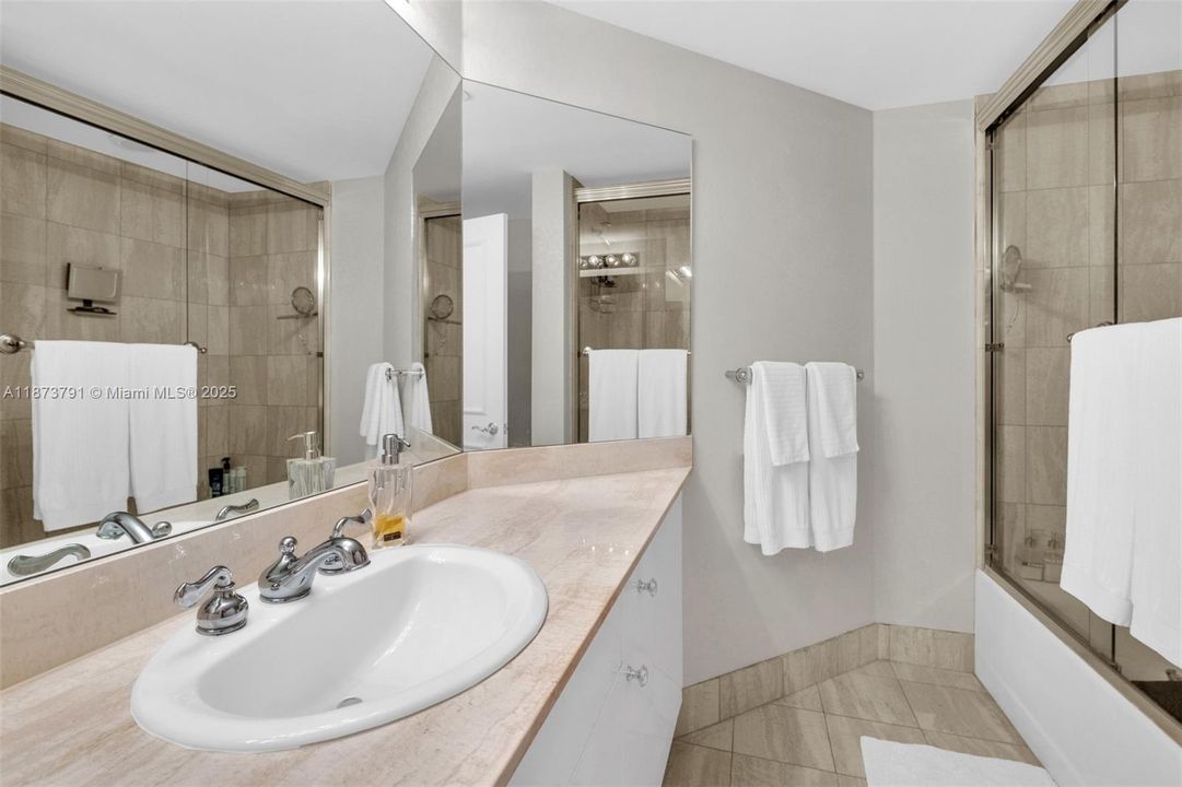 Active With Contract: $8,500 (3 beds, 3 baths, 2970 Square Feet)