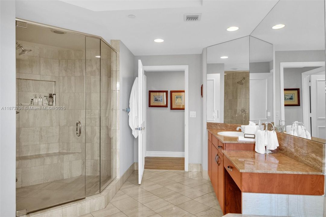 Active With Contract: $8,500 (3 beds, 3 baths, 2970 Square Feet)