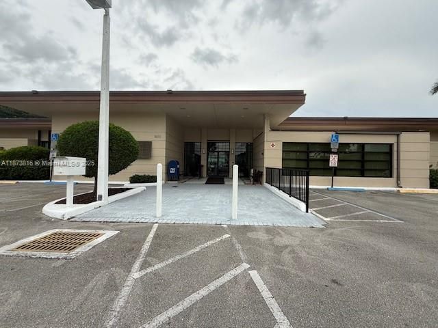 最近售出: $89,000 (2 贝兹, 2 浴室, 990 平方英尺)