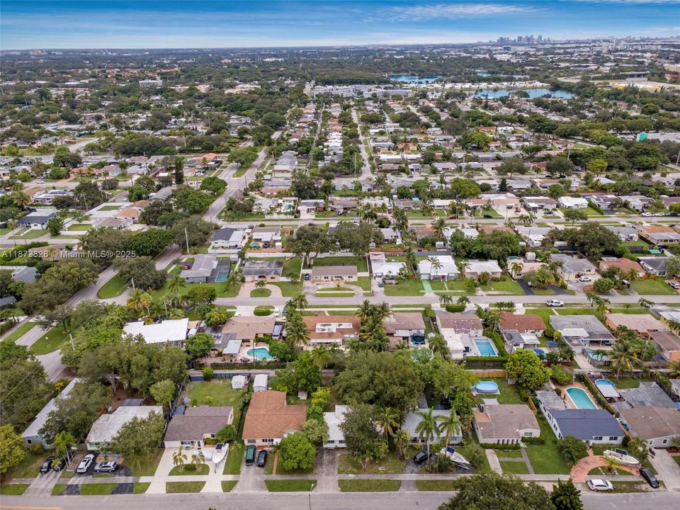 Recently Sold: $408,000 (3 beds, 1 baths, 1288 Square Feet)