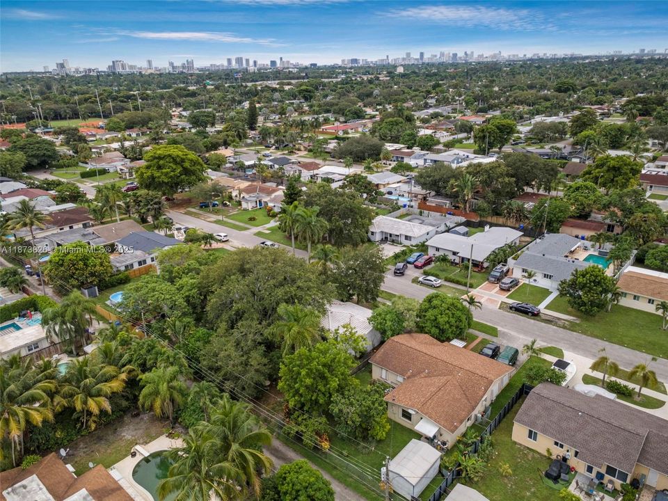 Recently Sold: $408,000 (3 beds, 1 baths, 1288 Square Feet)