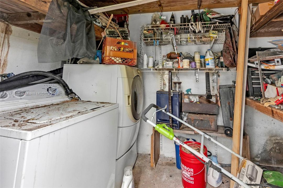 Recently Sold: $408,000 (3 beds, 1 baths, 1288 Square Feet)