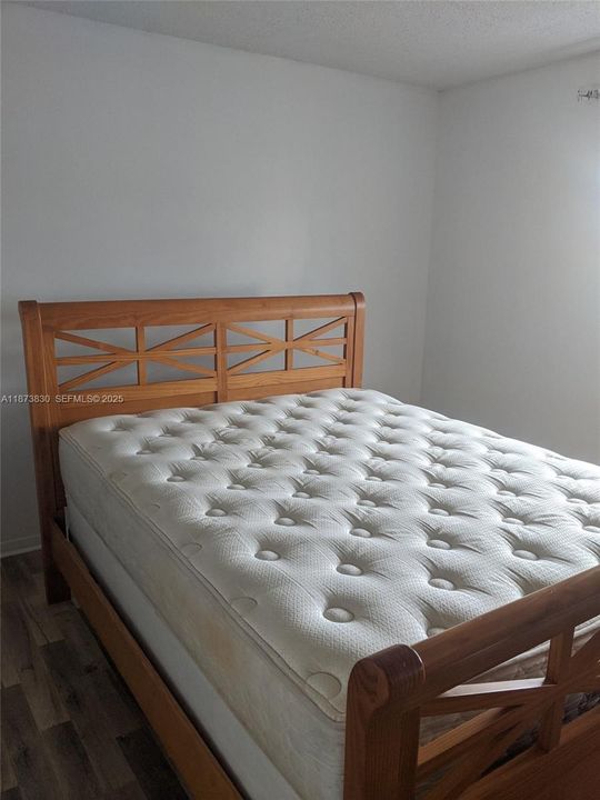 For Sale: $170,000 (2 beds, 2 baths, 1144 Square Feet)