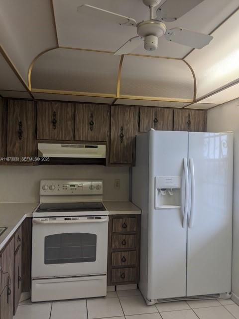 For Sale: $170,000 (2 beds, 2 baths, 1144 Square Feet)