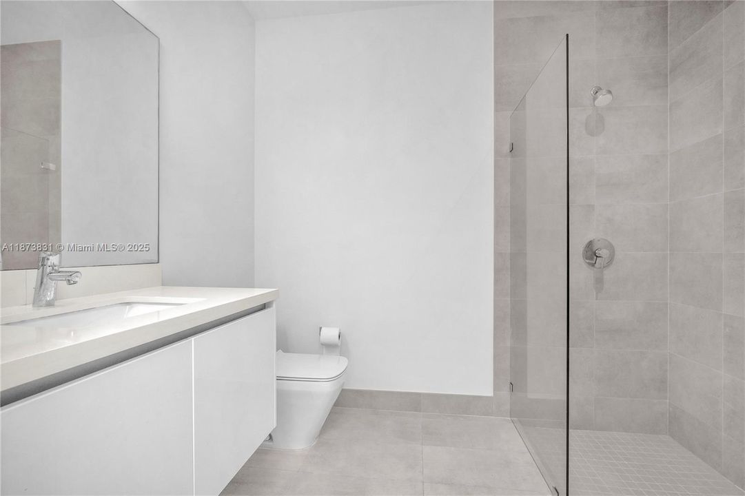 待售: $3,650,000 (5 贝兹, 9 浴室, 6171 平方英尺)