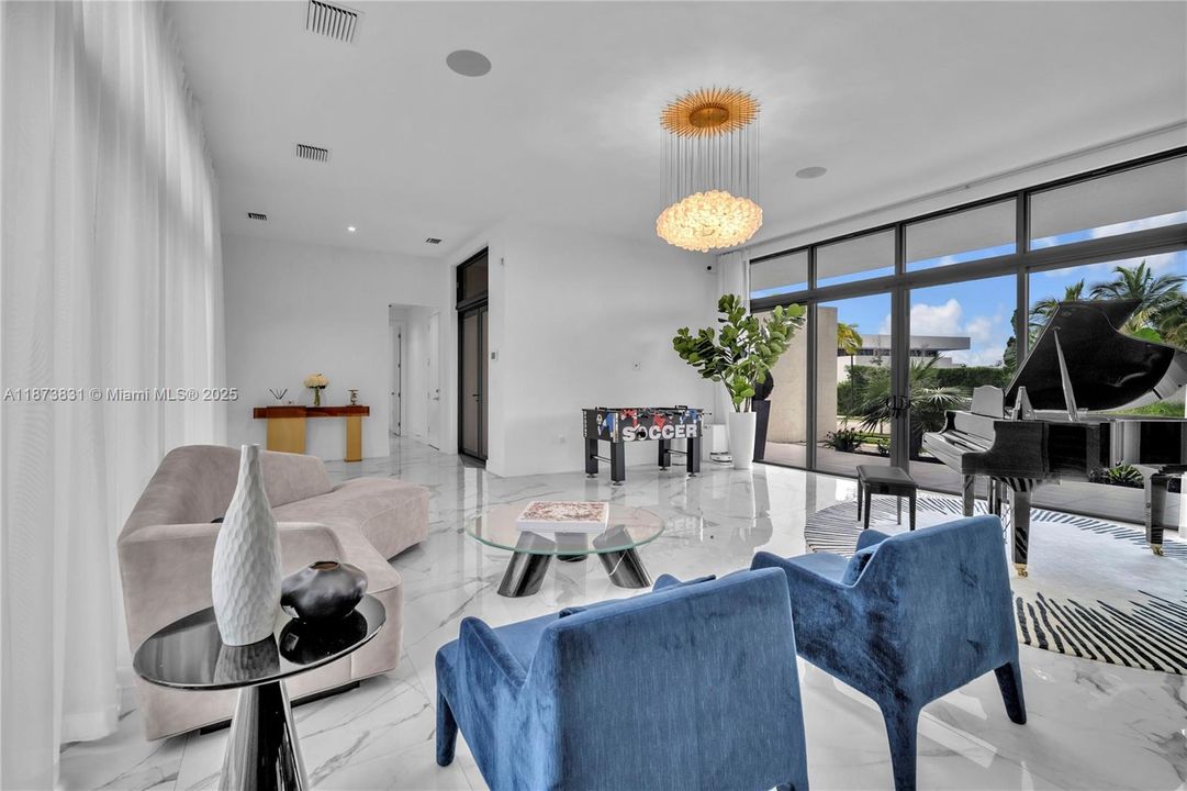 待售: $3,650,000 (5 贝兹, 9 浴室, 6171 平方英尺)