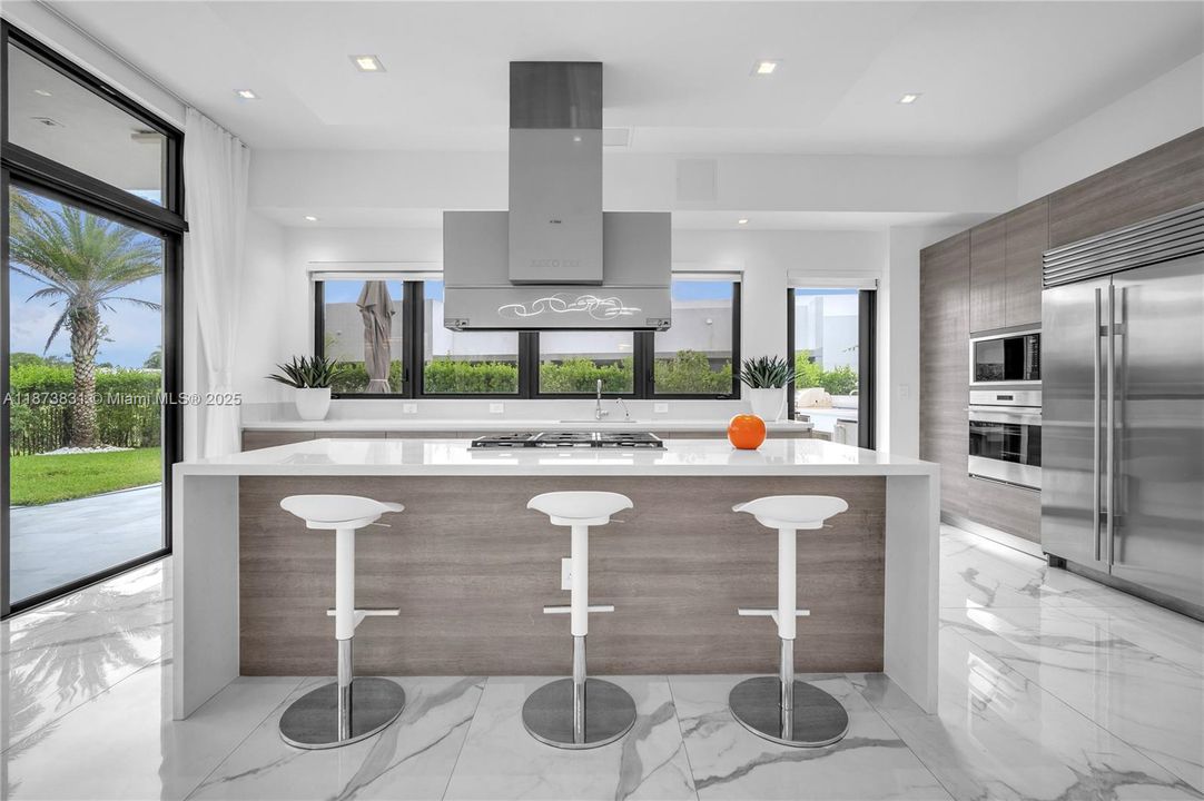 待售: $3,650,000 (5 贝兹, 9 浴室, 6171 平方英尺)