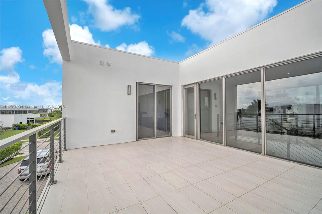 待售: $3,650,000 (5 贝兹, 9 浴室, 6171 平方英尺)