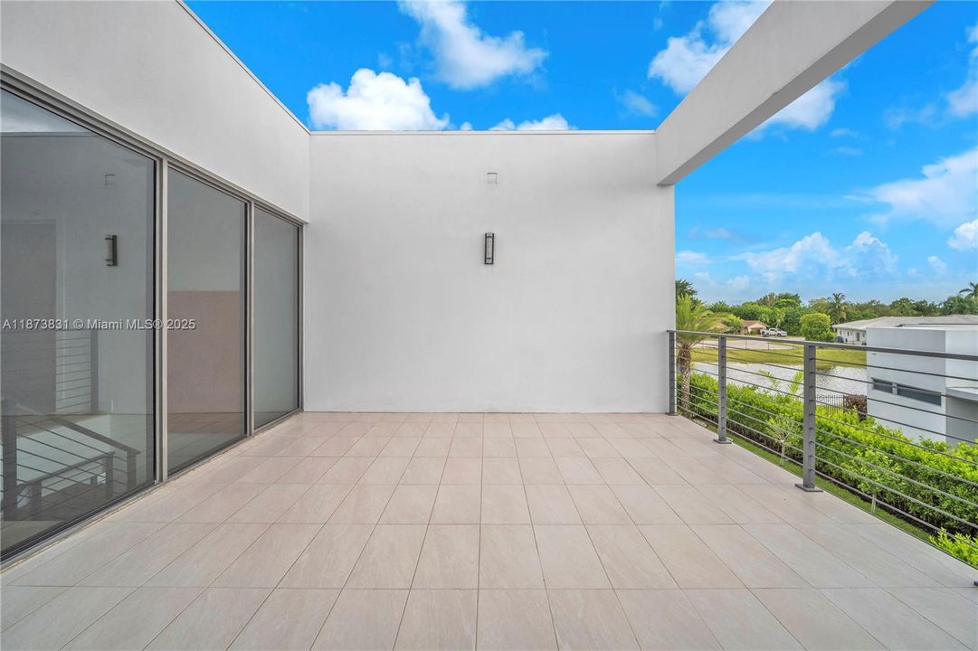 待售: $3,650,000 (5 贝兹, 9 浴室, 6171 平方英尺)