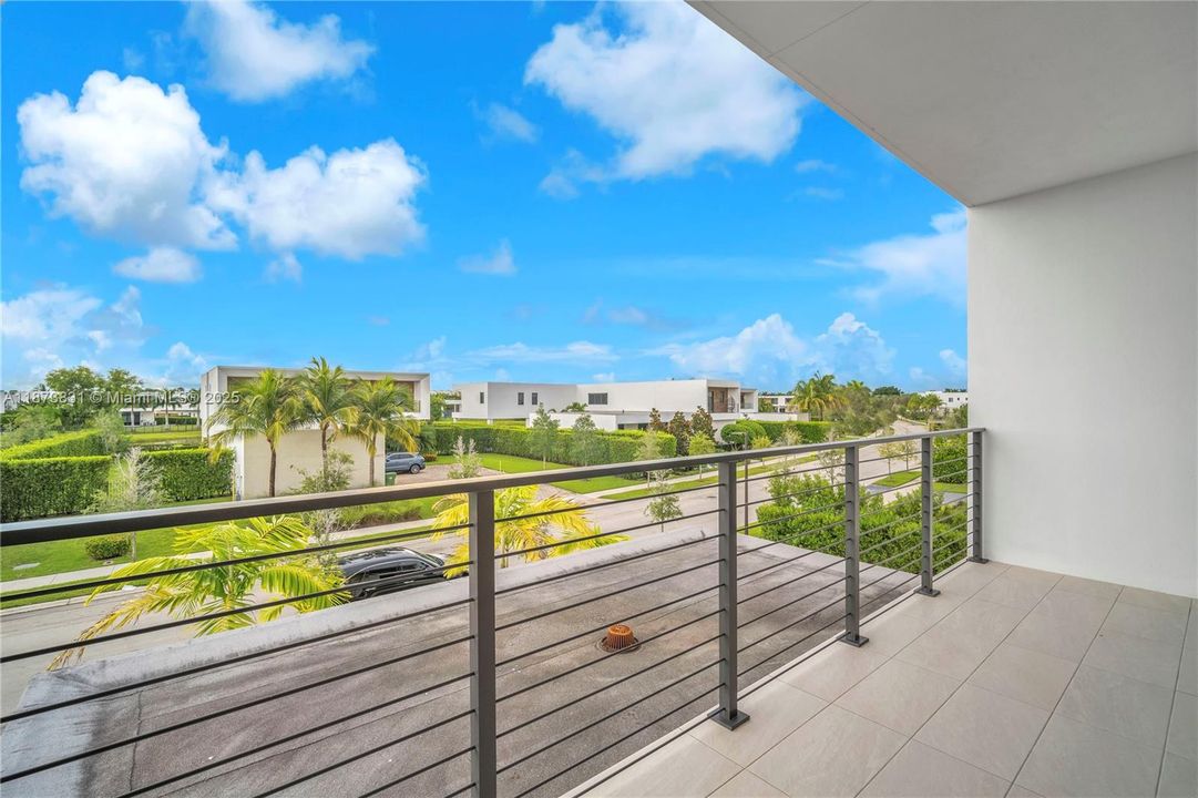 待售: $3,650,000 (5 贝兹, 9 浴室, 6171 平方英尺)