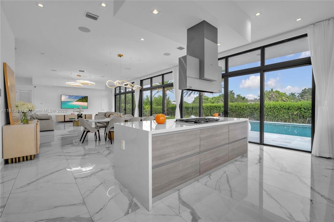 待售: $3,650,000 (5 贝兹, 9 浴室, 6171 平方英尺)