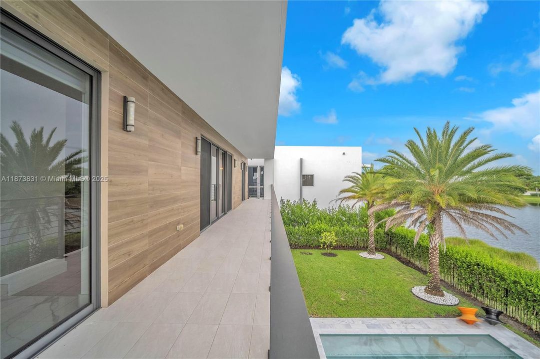 待售: $3,650,000 (5 贝兹, 9 浴室, 6171 平方英尺)