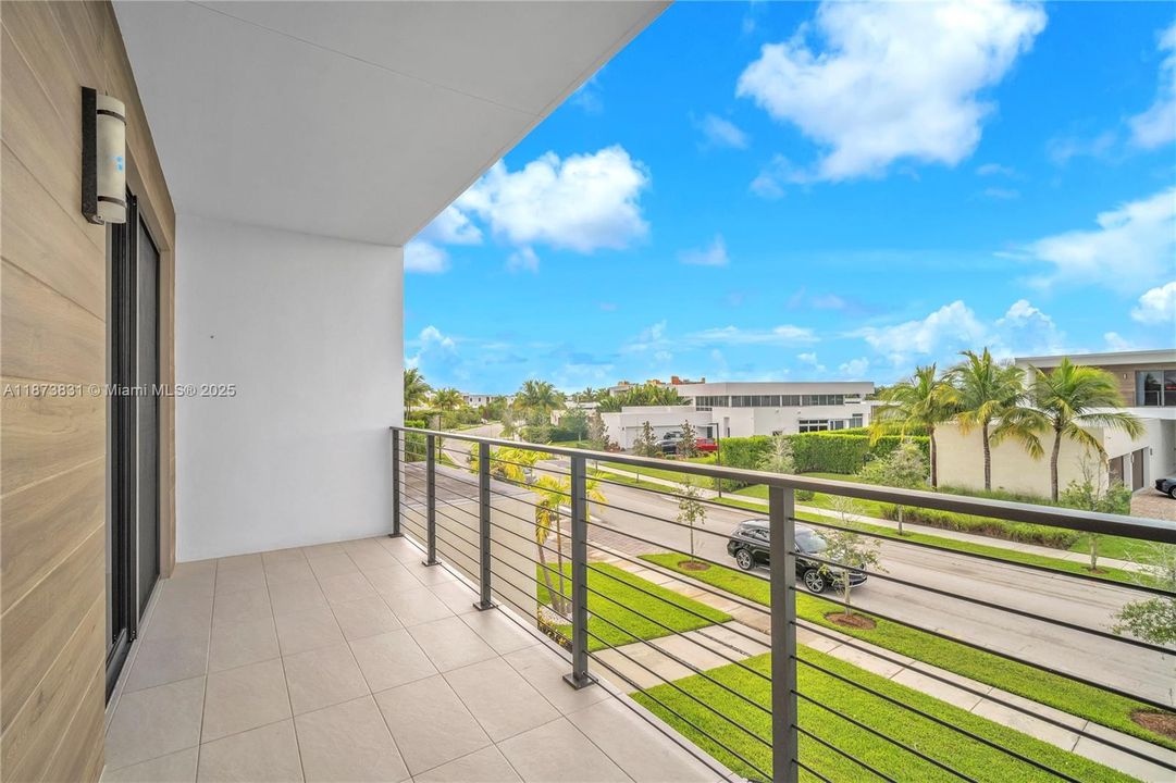 待售: $3,650,000 (5 贝兹, 9 浴室, 6171 平方英尺)