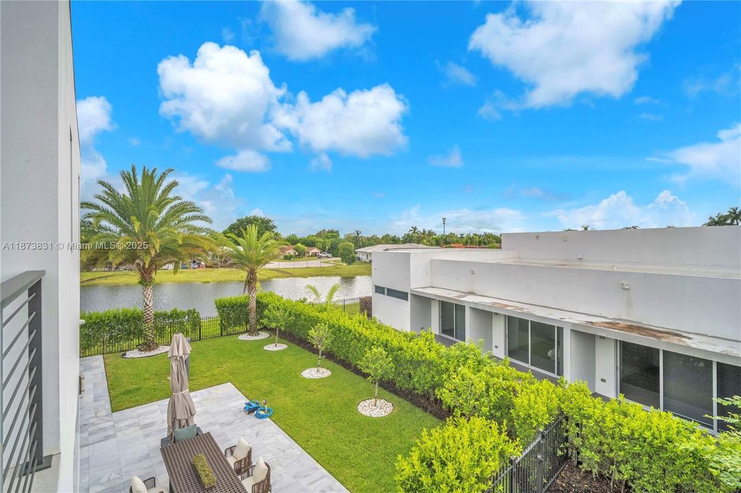 待售: $3,650,000 (5 贝兹, 9 浴室, 6171 平方英尺)