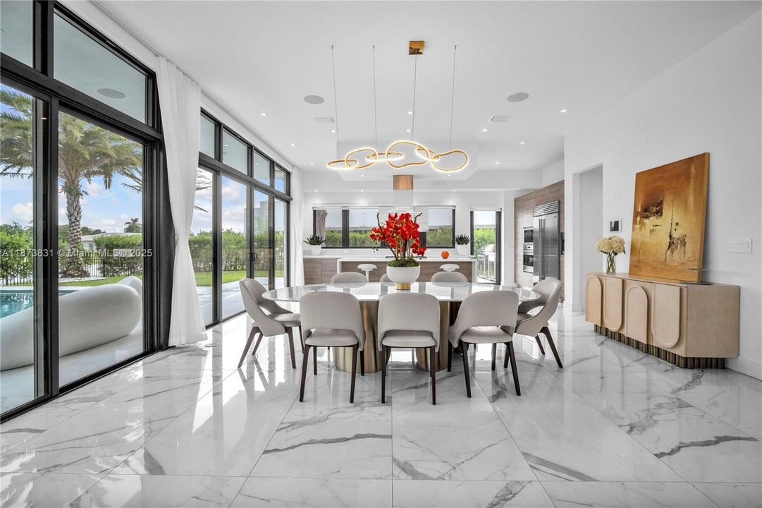 待售: $3,650,000 (5 贝兹, 9 浴室, 6171 平方英尺)