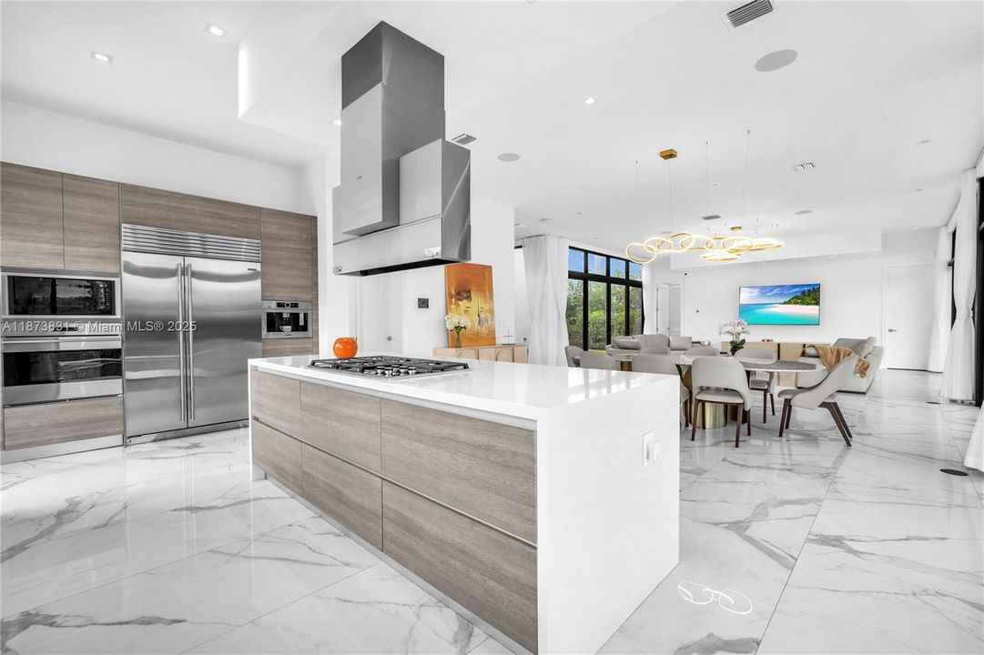 待售: $3,650,000 (5 贝兹, 9 浴室, 6171 平方英尺)