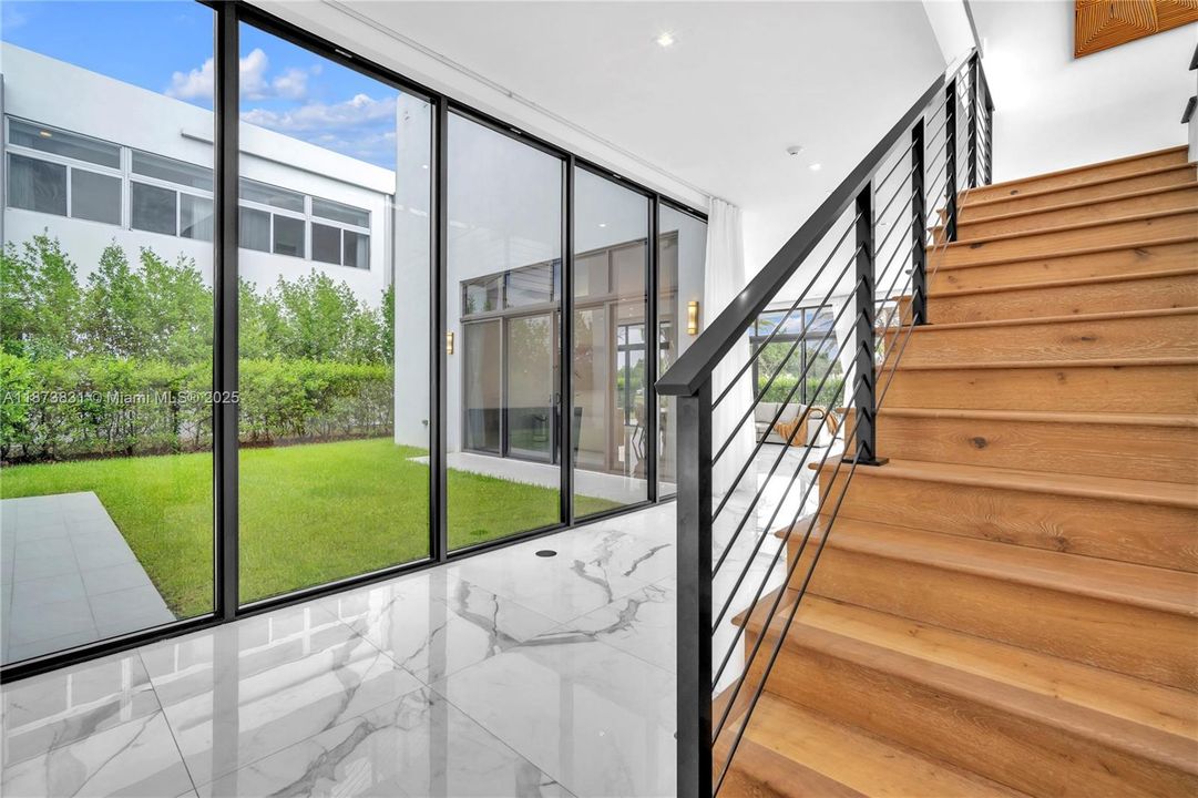 待售: $3,650,000 (5 贝兹, 9 浴室, 6171 平方英尺)