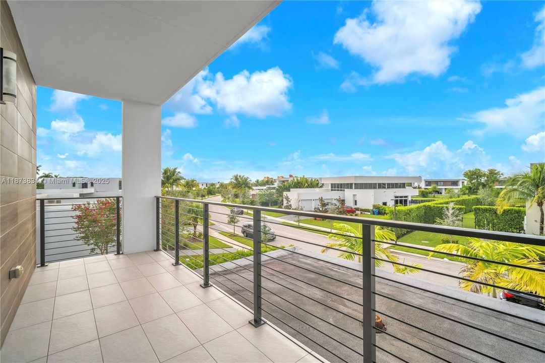 待售: $3,650,000 (5 贝兹, 9 浴室, 6171 平方英尺)