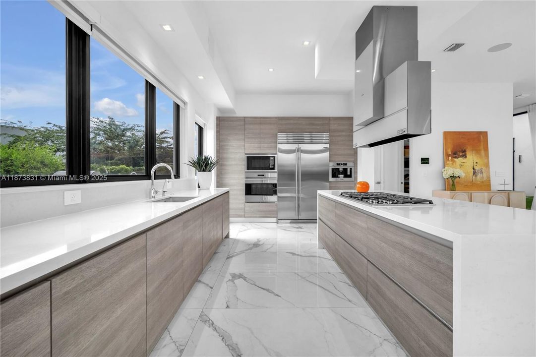 待售: $3,650,000 (5 贝兹, 9 浴室, 6171 平方英尺)