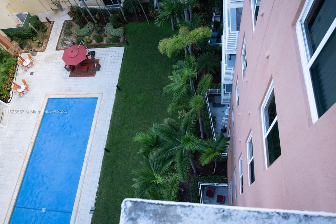 待售: $450,000 (2 贝兹, 2 浴室, 1086 平方英尺)