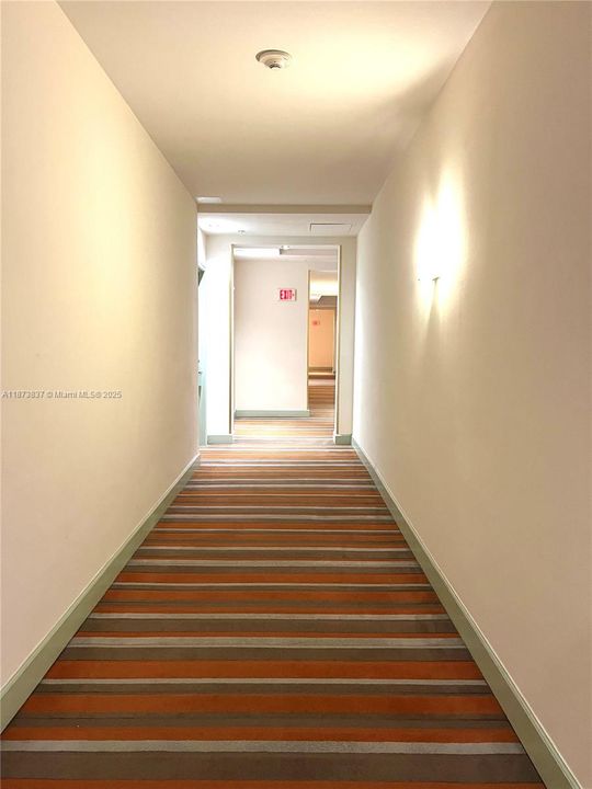 待售: $450,000 (2 贝兹, 2 浴室, 1086 平方英尺)