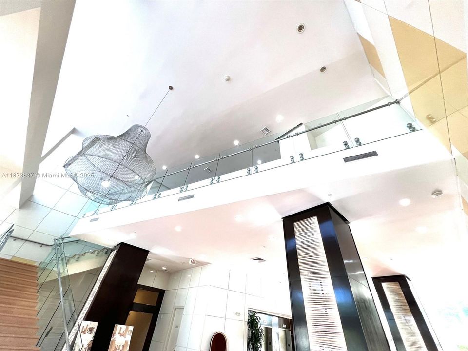 待售: $450,000 (2 贝兹, 2 浴室, 1086 平方英尺)