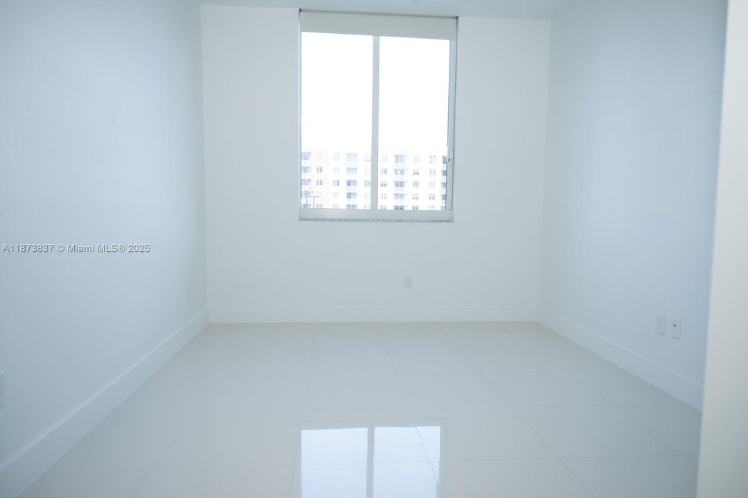 待售: $450,000 (2 贝兹, 2 浴室, 1086 平方英尺)