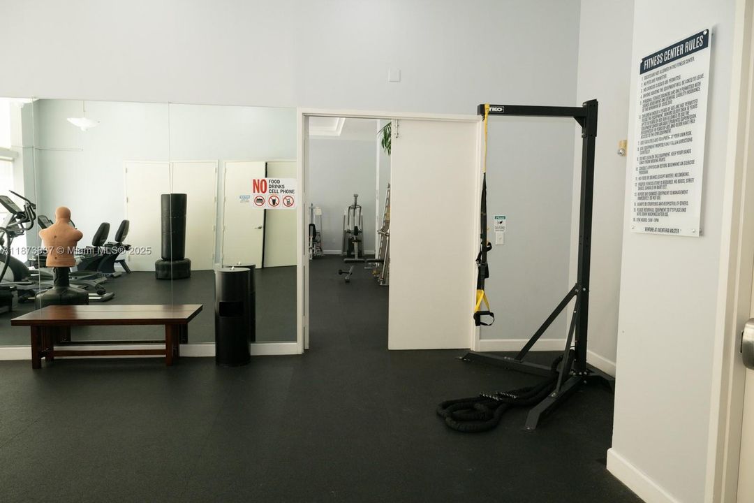 待售: $450,000 (2 贝兹, 2 浴室, 1086 平方英尺)