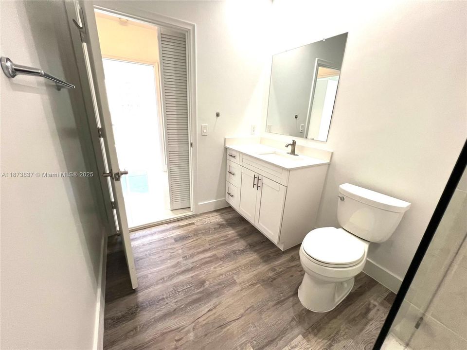 待售: $450,000 (2 贝兹, 2 浴室, 1086 平方英尺)