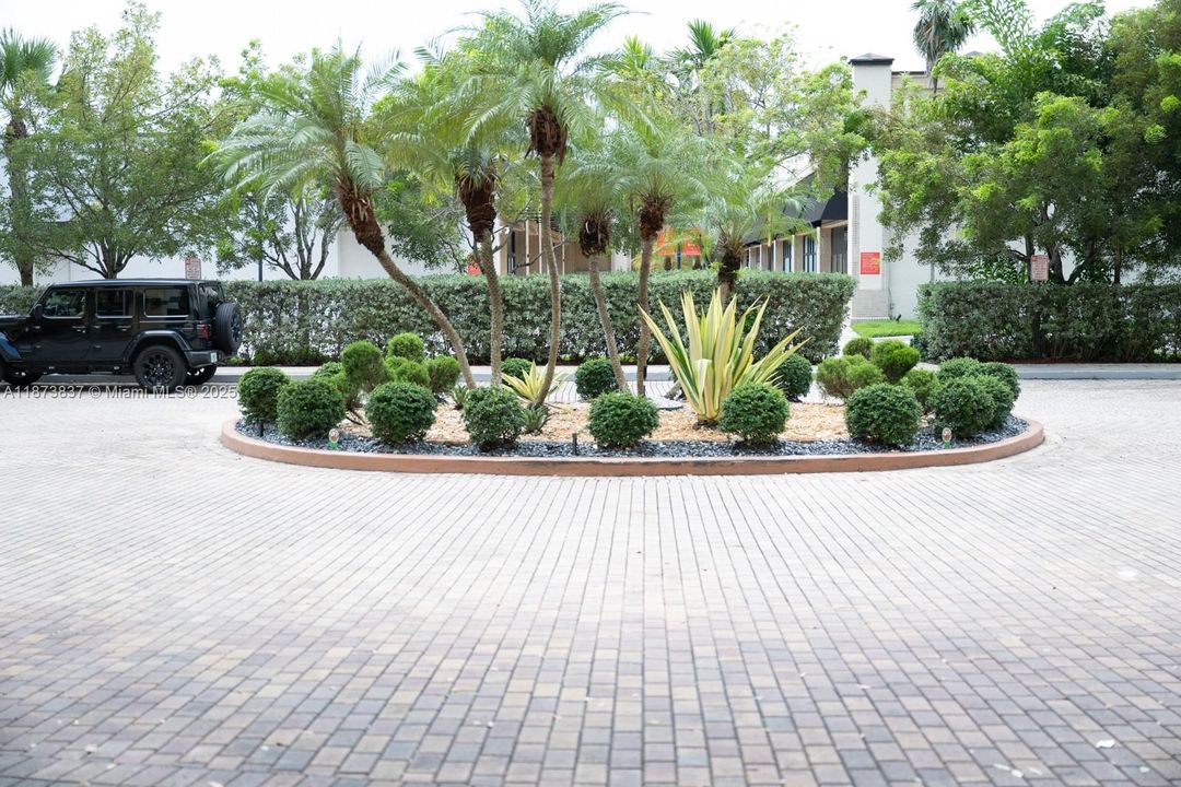 待售: $450,000 (2 贝兹, 2 浴室, 1086 平方英尺)