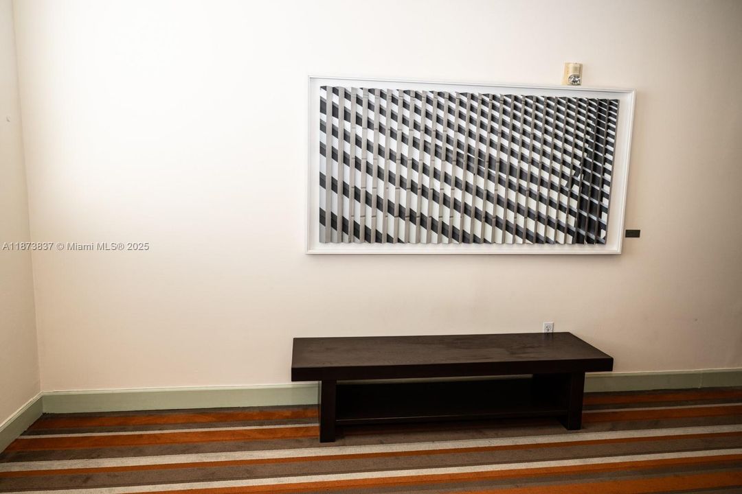 待售: $450,000 (2 贝兹, 2 浴室, 1086 平方英尺)