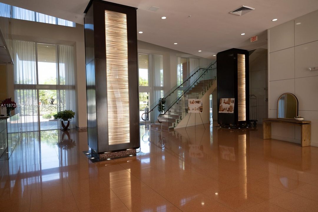 待售: $450,000 (2 贝兹, 2 浴室, 1086 平方英尺)