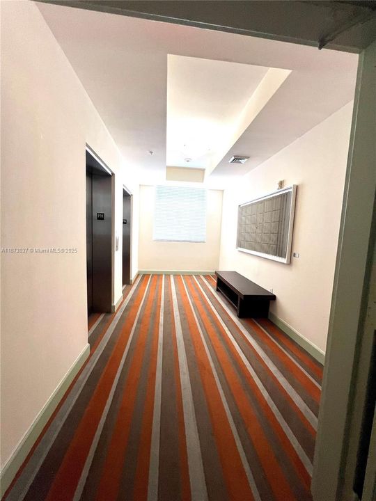 待售: $450,000 (2 贝兹, 2 浴室, 1086 平方英尺)